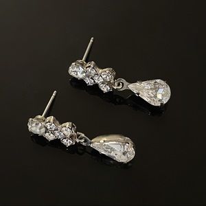 ✨Dazzling Vintage Retro Teardrop Stud Earrings